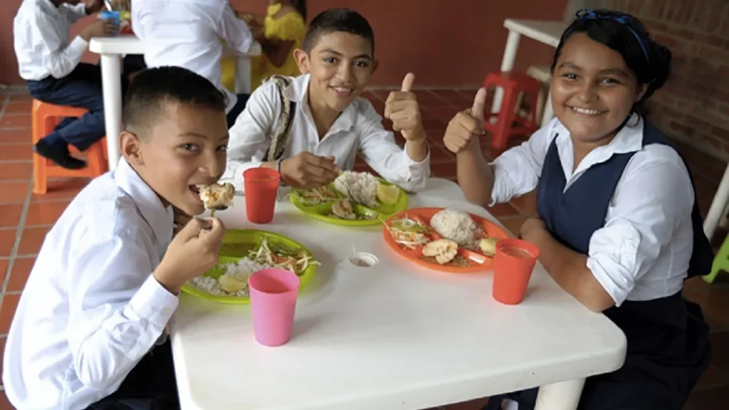 241227 Programa de Alimentacion Escolar no estuvo en riesgo en 2024 1280